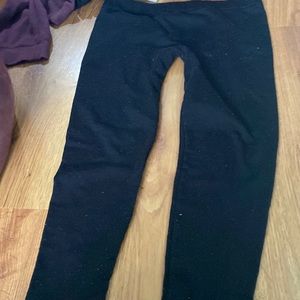 I’m selling leggings for 26$